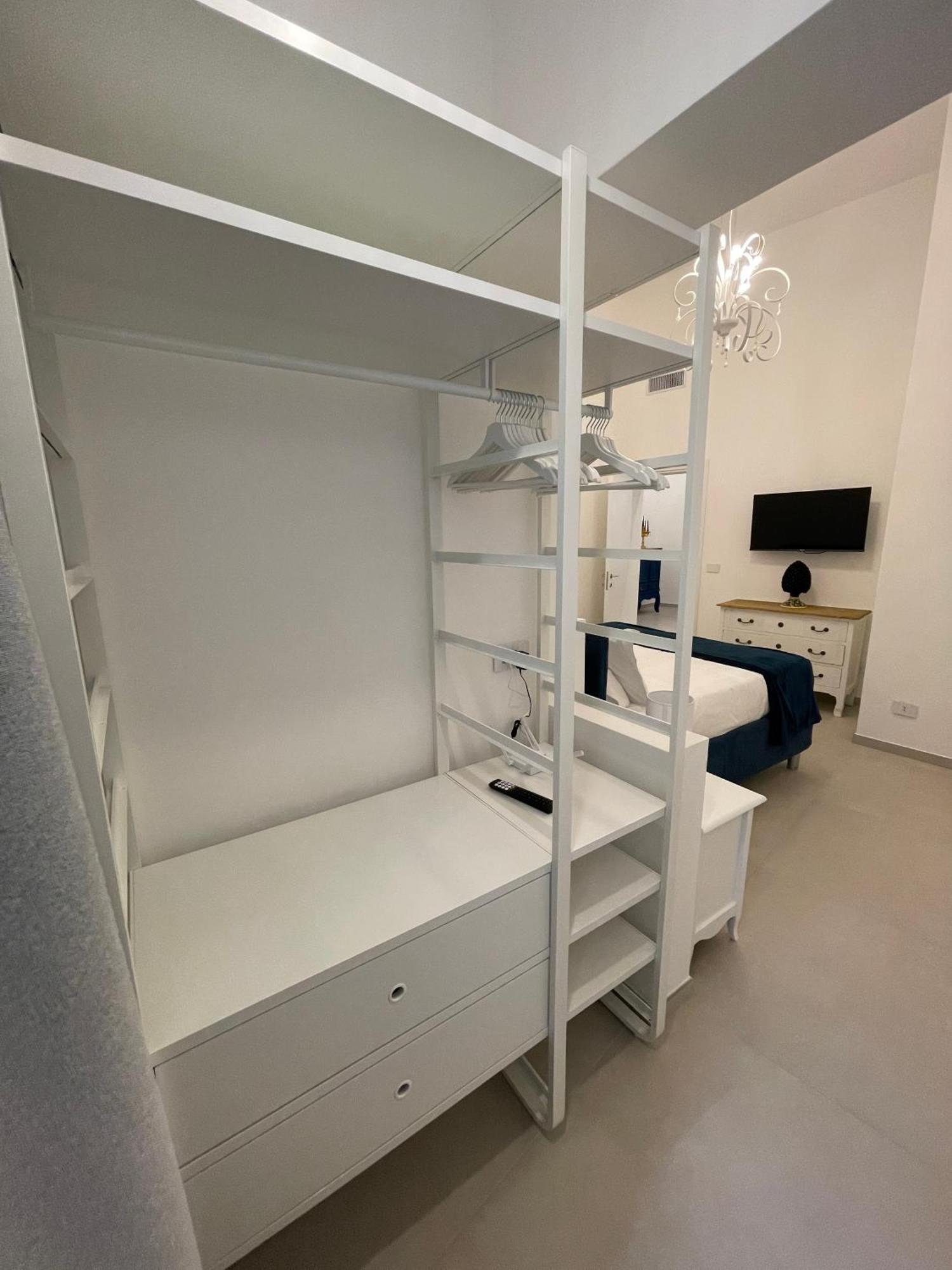 Palazzo Boccapianola Apartment Bari Ngoại thất bức ảnh