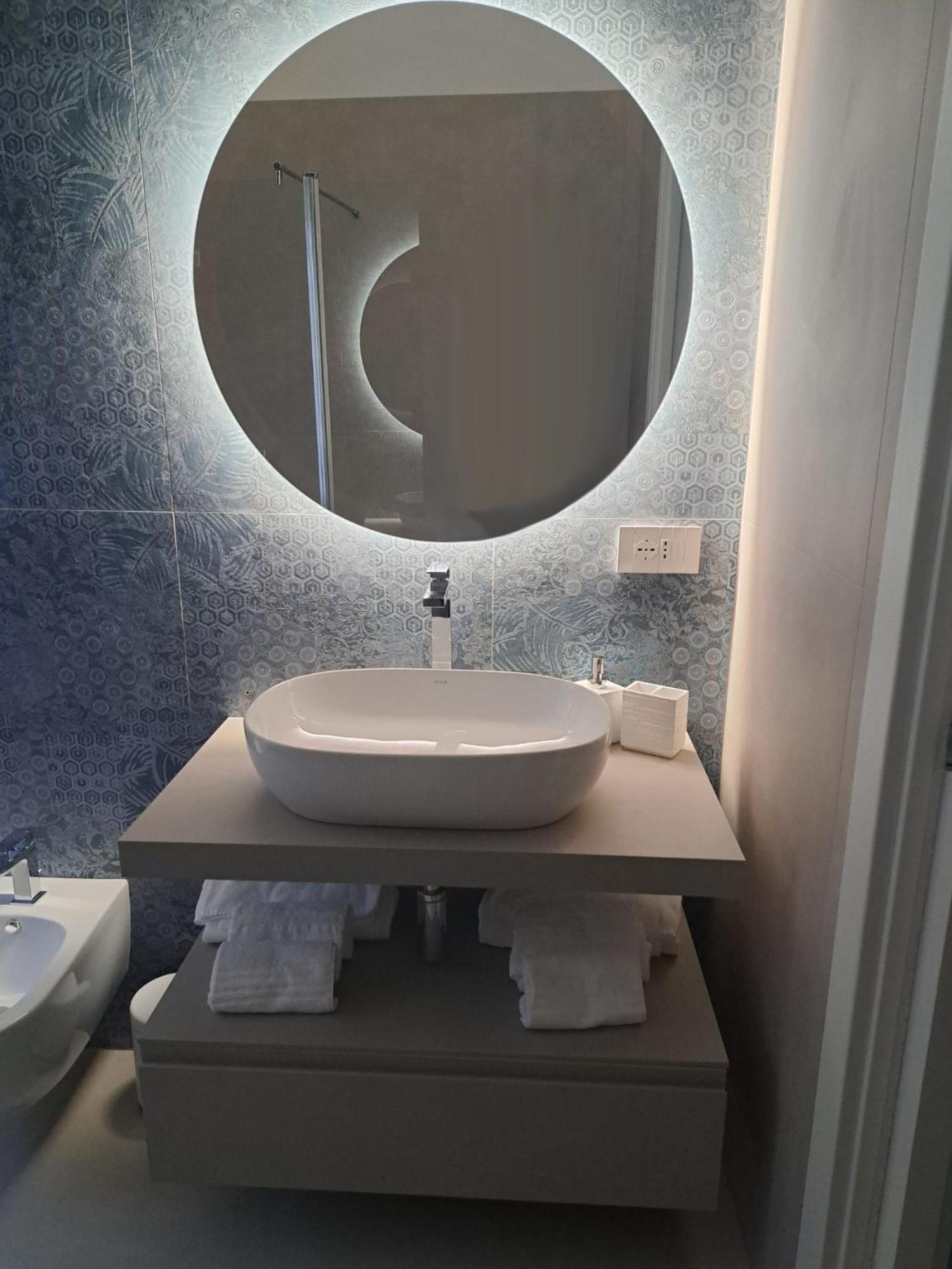 Palazzo Boccapianola Apartment Bari Ngoại thất bức ảnh